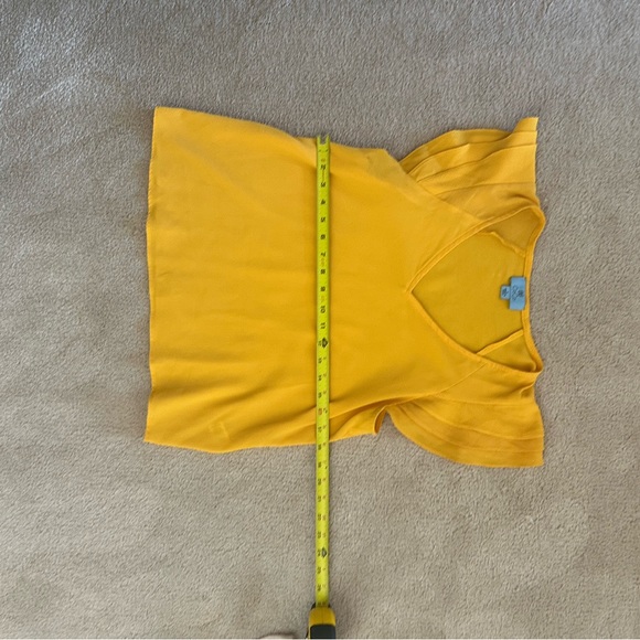 Cece Flutter Sleeve V-Neck Top/Blouse. Small. Bright yellow. - Picture 6 of 10